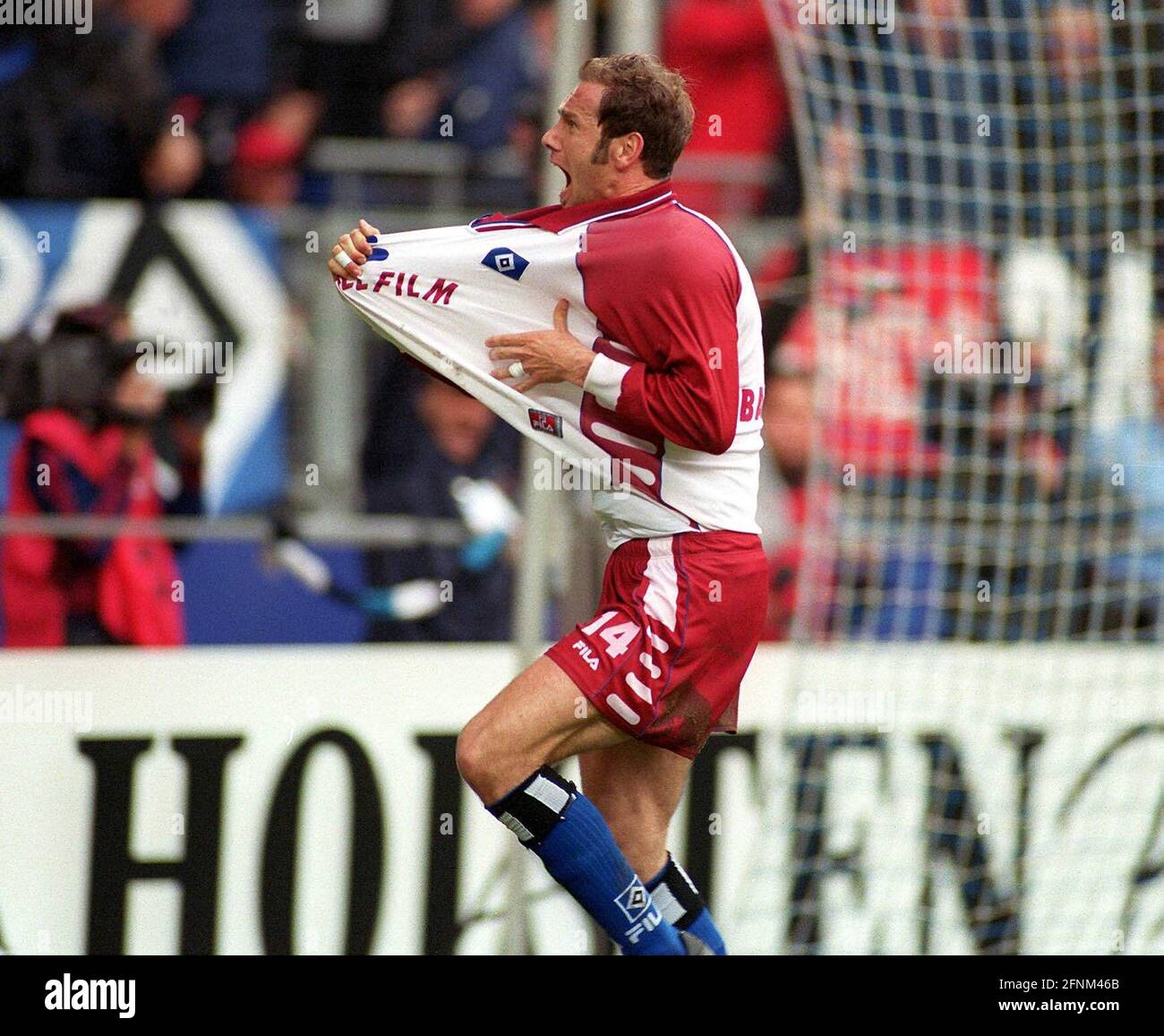 21 1 2001 hires stock photography and images Alamy