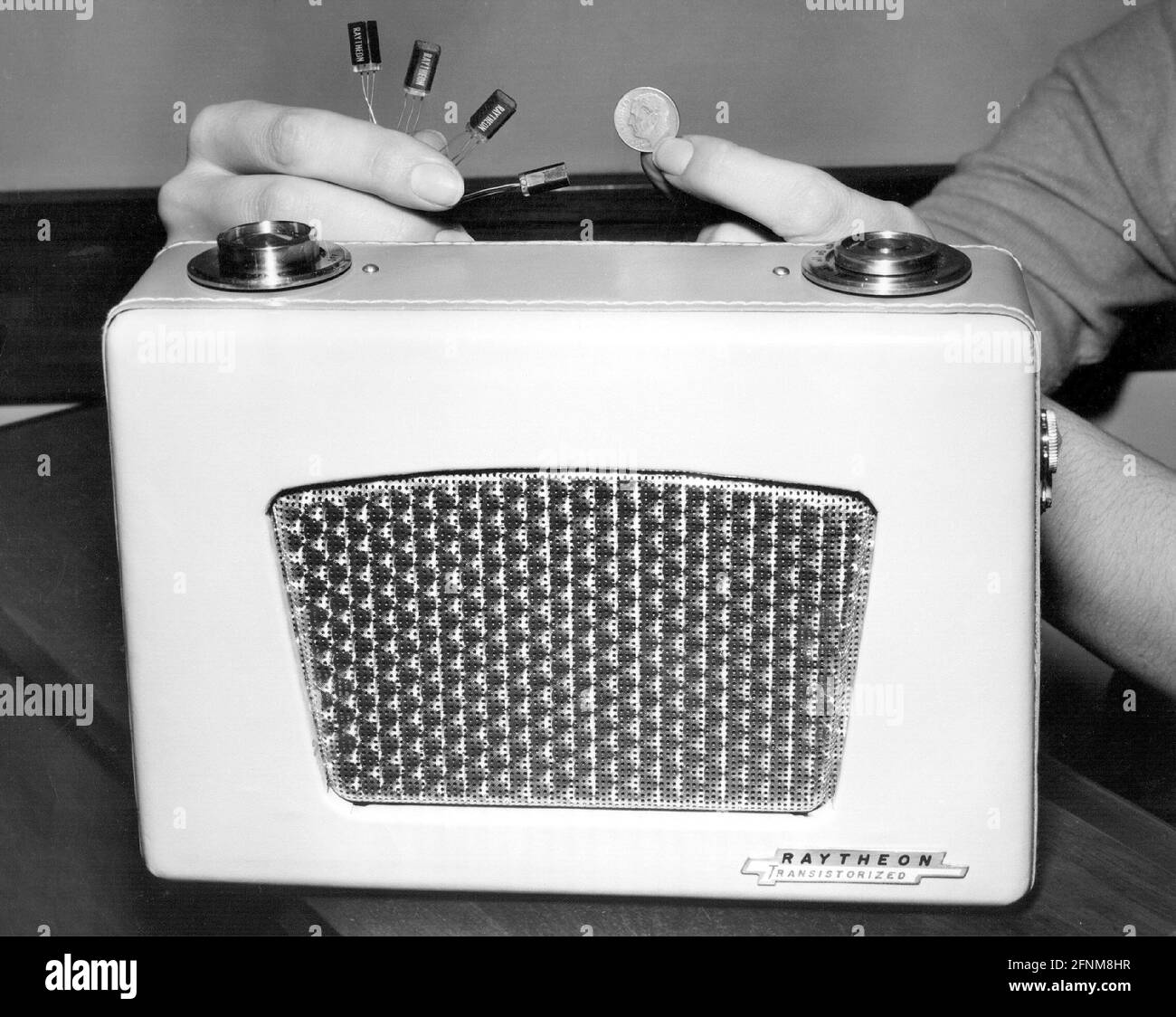 broadcast, radio, Raytheon radio set, 1960s, ADDITIONAL-RIGHTS-CLEARANCE-INFO-NOT-AVAILABLE Stock Photo