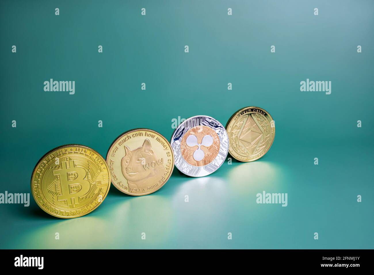 Bitcoin, Ripple XRP, Dogecoin, Ethereum crypto coins row on green  background. Popular cryptocurrencies banner Stock Photo - Alamy