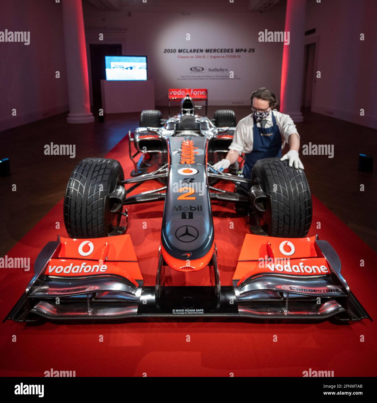 F1 race car hi-res stock photography and images - Alamy