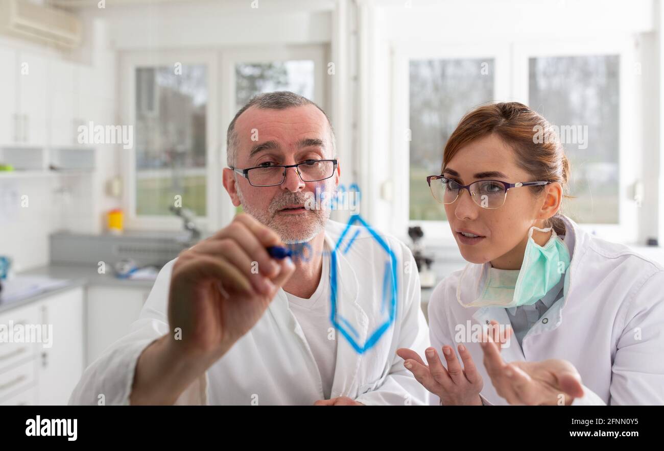 Chemical formulas hi-res stock photography and images - Alamy