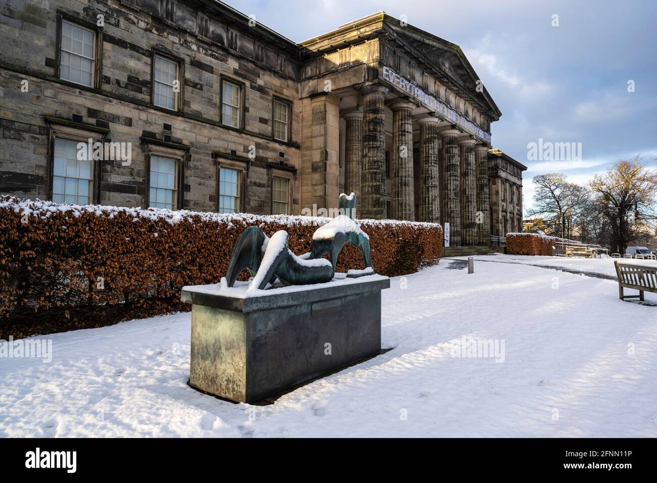 Scottish sculpture hires stock photography and images Alamy