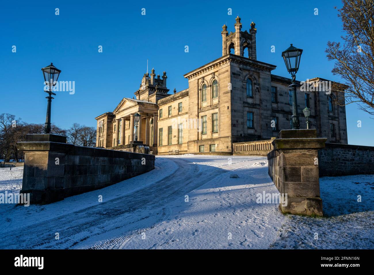Driveway leading to Scottish National Gallery of Modern Art Two (formerly the Dean Gallery) in snow, Edinburgh, Scotland, UK Stock Photo
