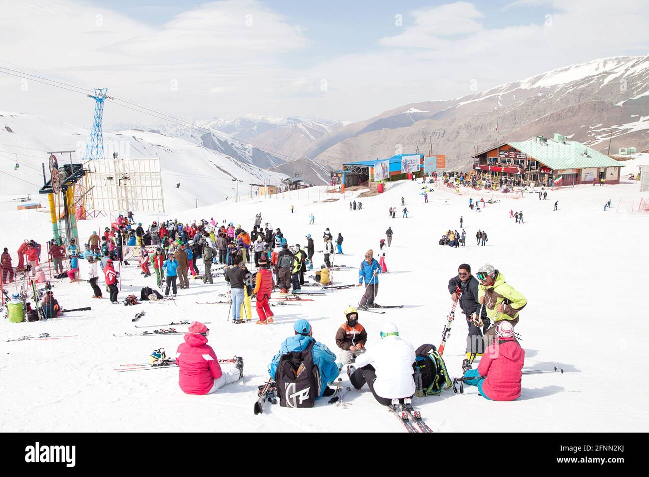 Skifahren in Shemshek im Iran Stock Photo