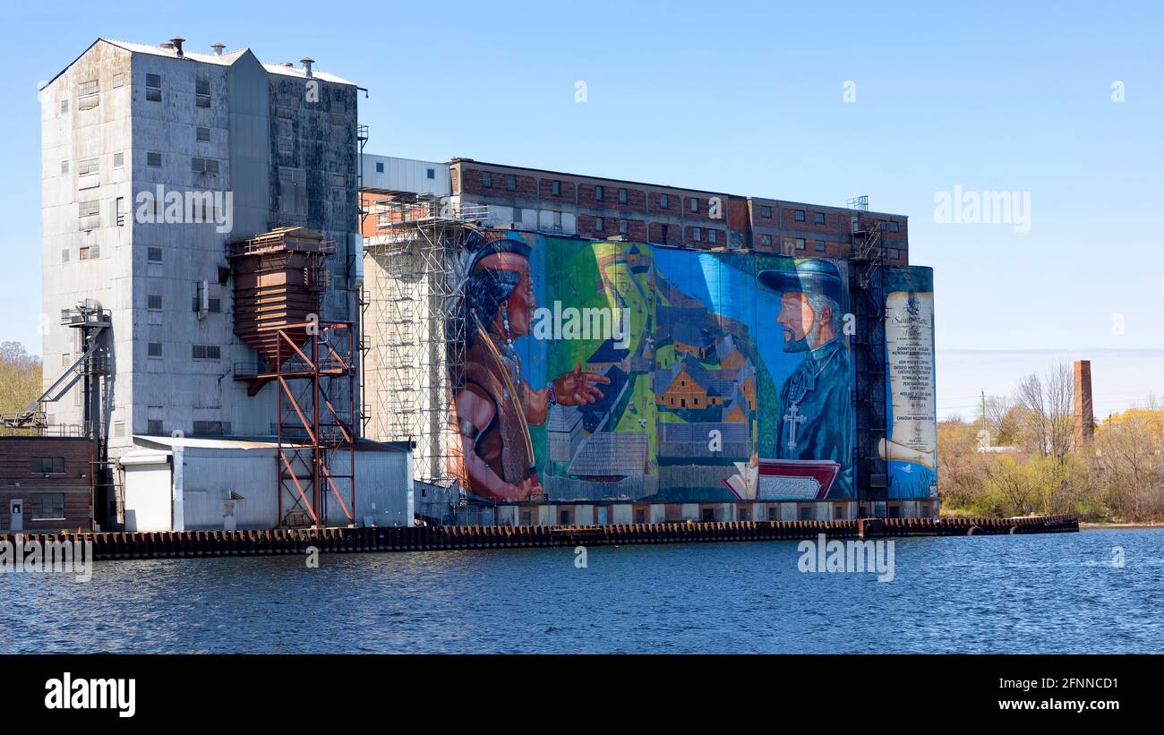Midland Harbor, Midland, Ontario Canada, Canada Grain Elevators with colorful painting. Stock Photo