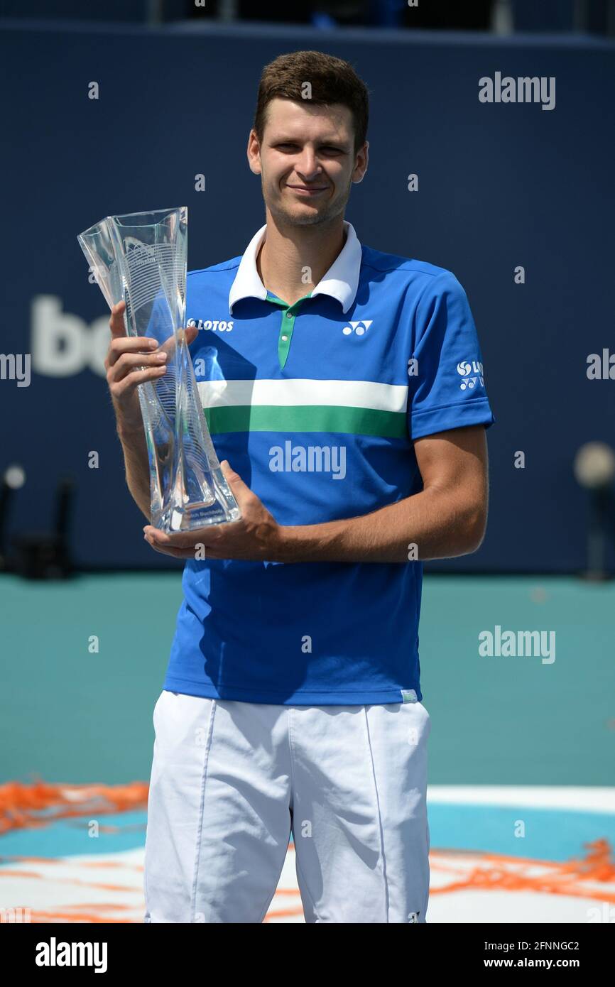 Miami - FL - 20210404 Hubert Hurkacz poses with the championship trophy