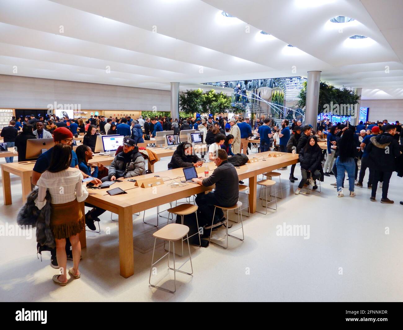 NEW YORK FEBRUARY, 2020 People visiting the Apple Store on 5th