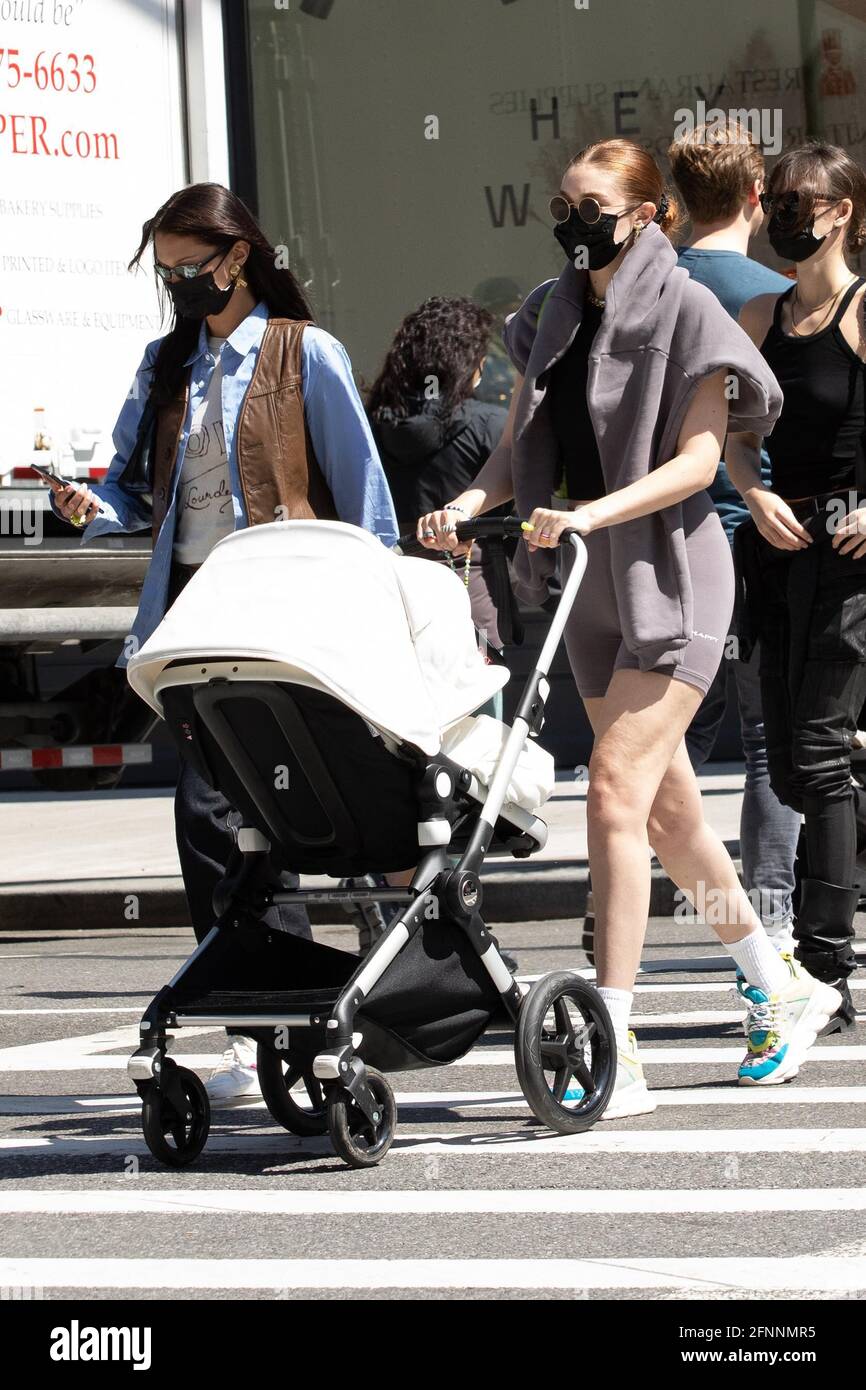 New York - NY - 20210408 - Gigi Hadid and Bella Hadid Take Baby Khai for a  Walk in NYC NohoNY - Gigi HadidBella Hadid - Janet Mayer Stock Photo - Alamy