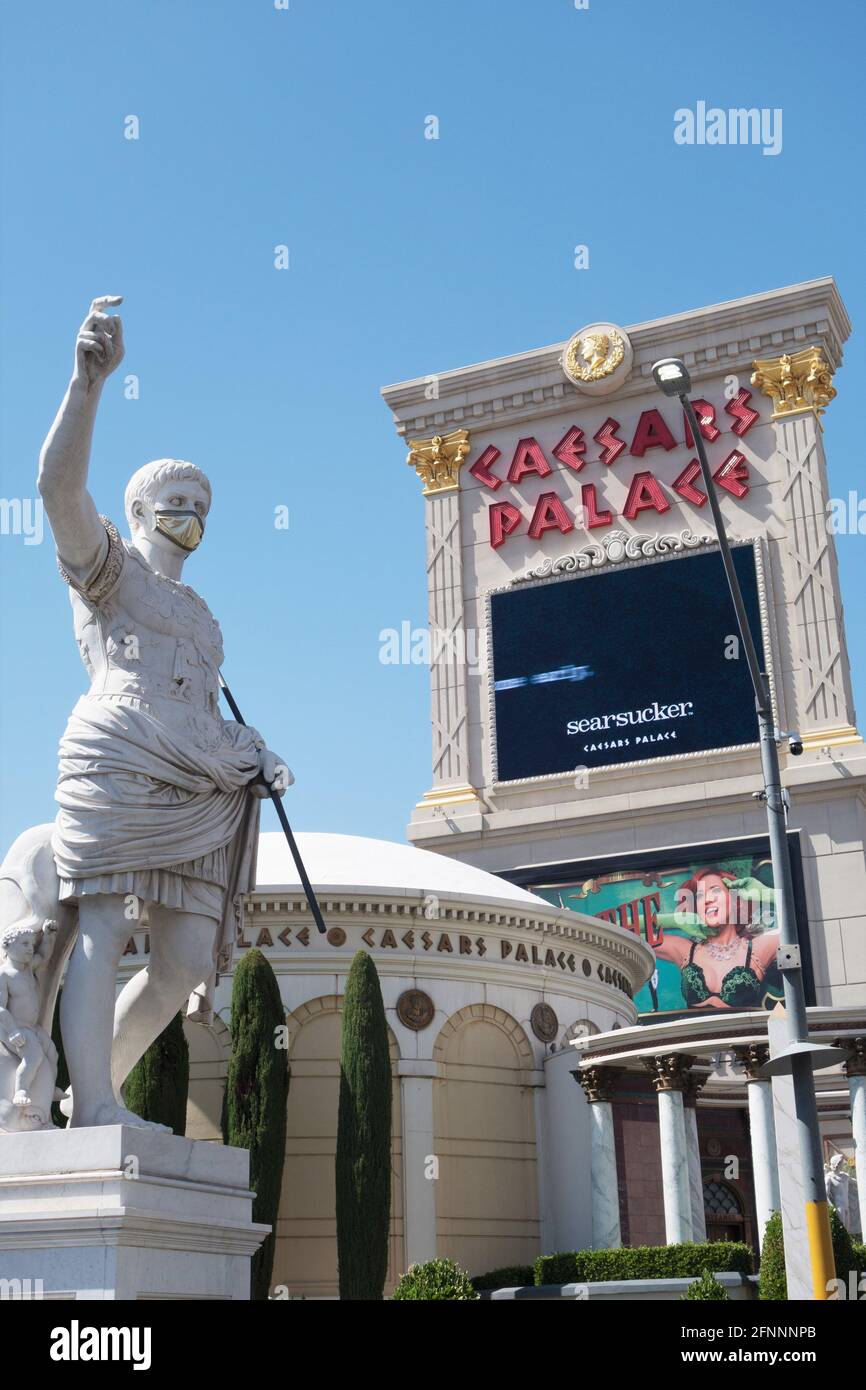 Statue female vegas hi-res stock photography and images - Alamy