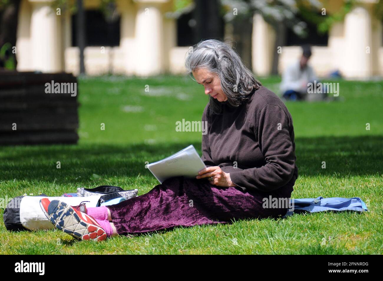London, UK. 18th May, 2021. Enjoying the sunshine in St James Park. Sunshine and showers in central London. Credit: JOHNNY ARMSTEAD/Alamy Live News Stock Photo