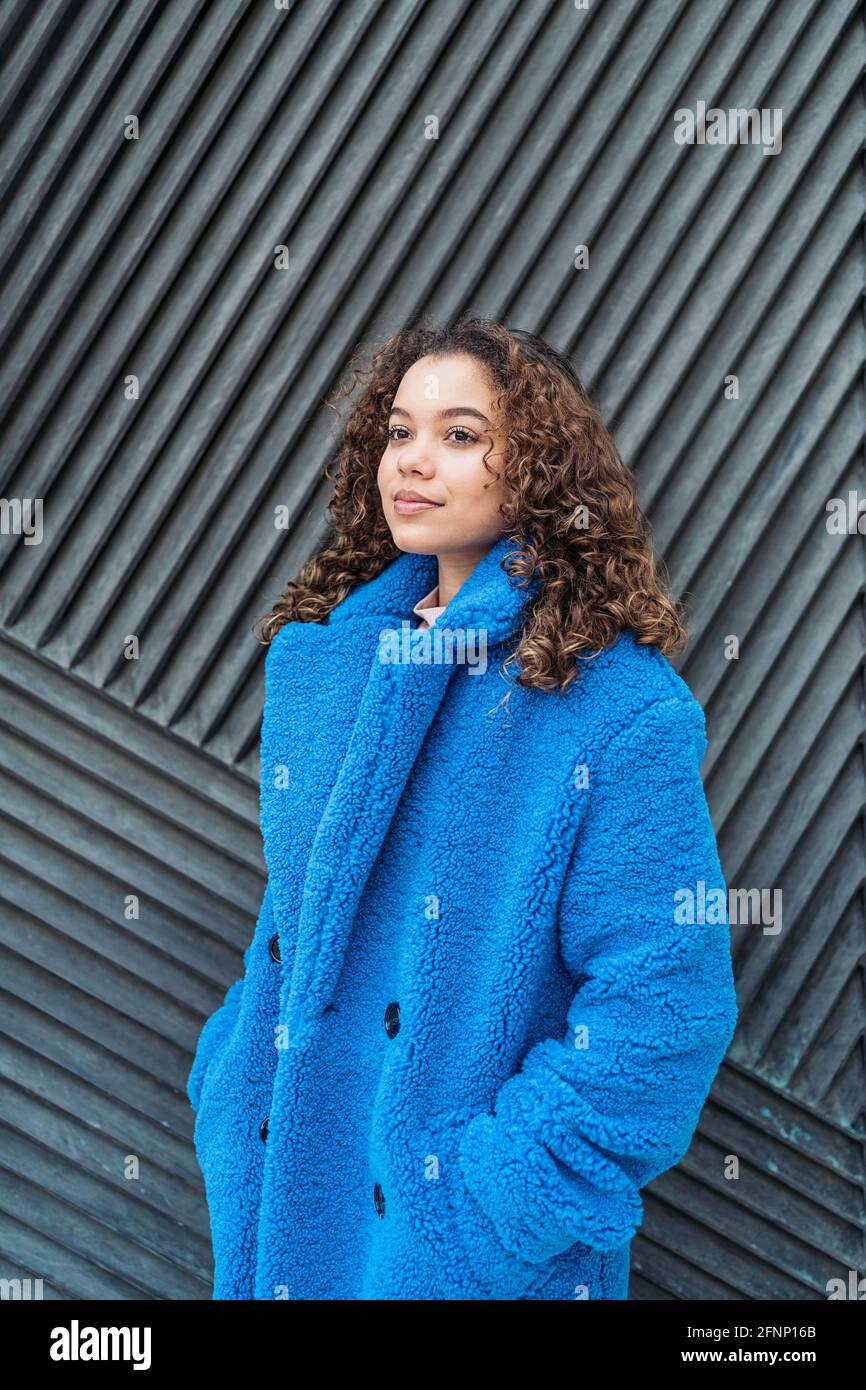 Clothing fall winter woman hi-res stock photography and images - Page 12 -  Alamy