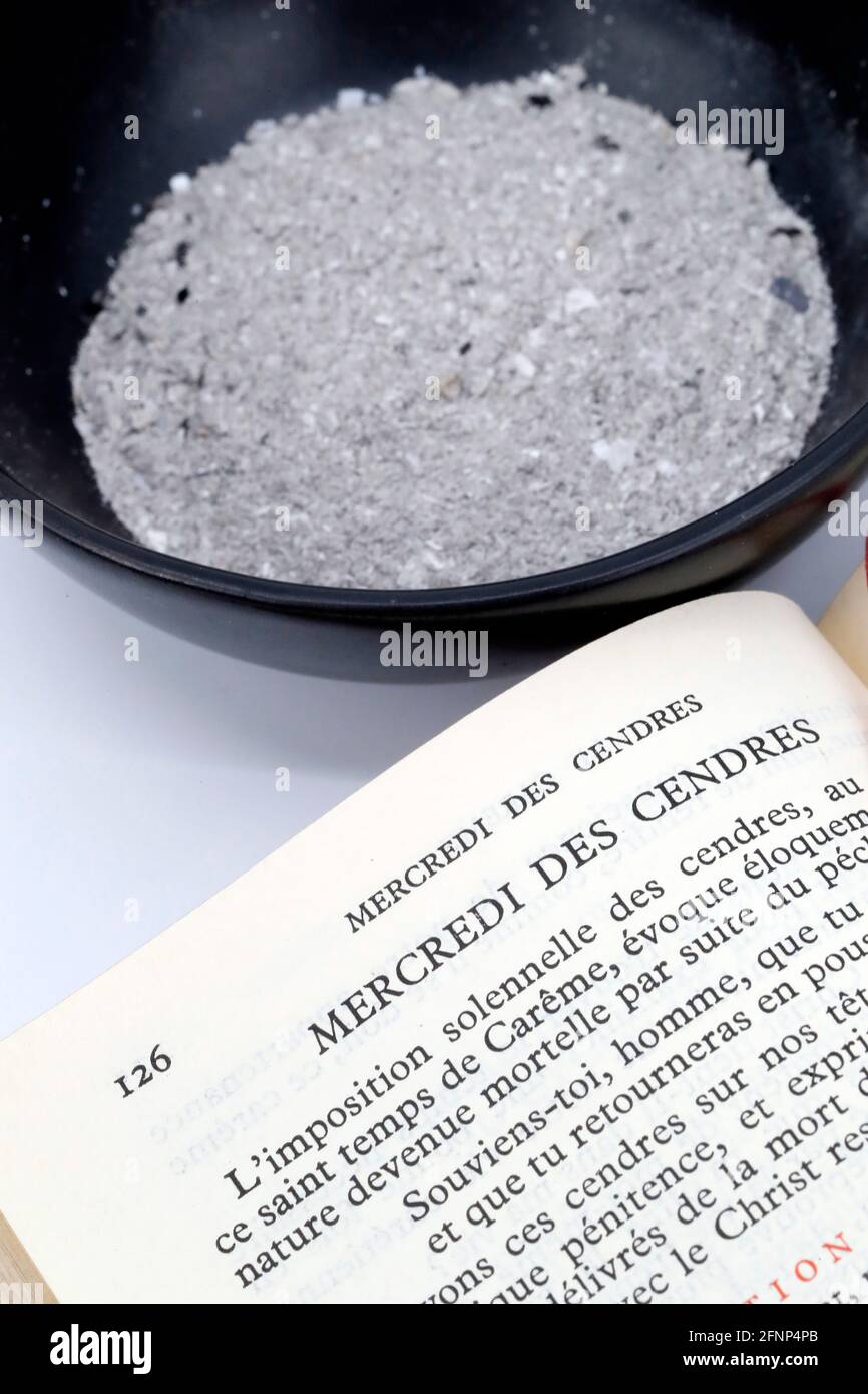 Ash wednesday celebration. Ashes and roma missel. Lent season. Catholic ...