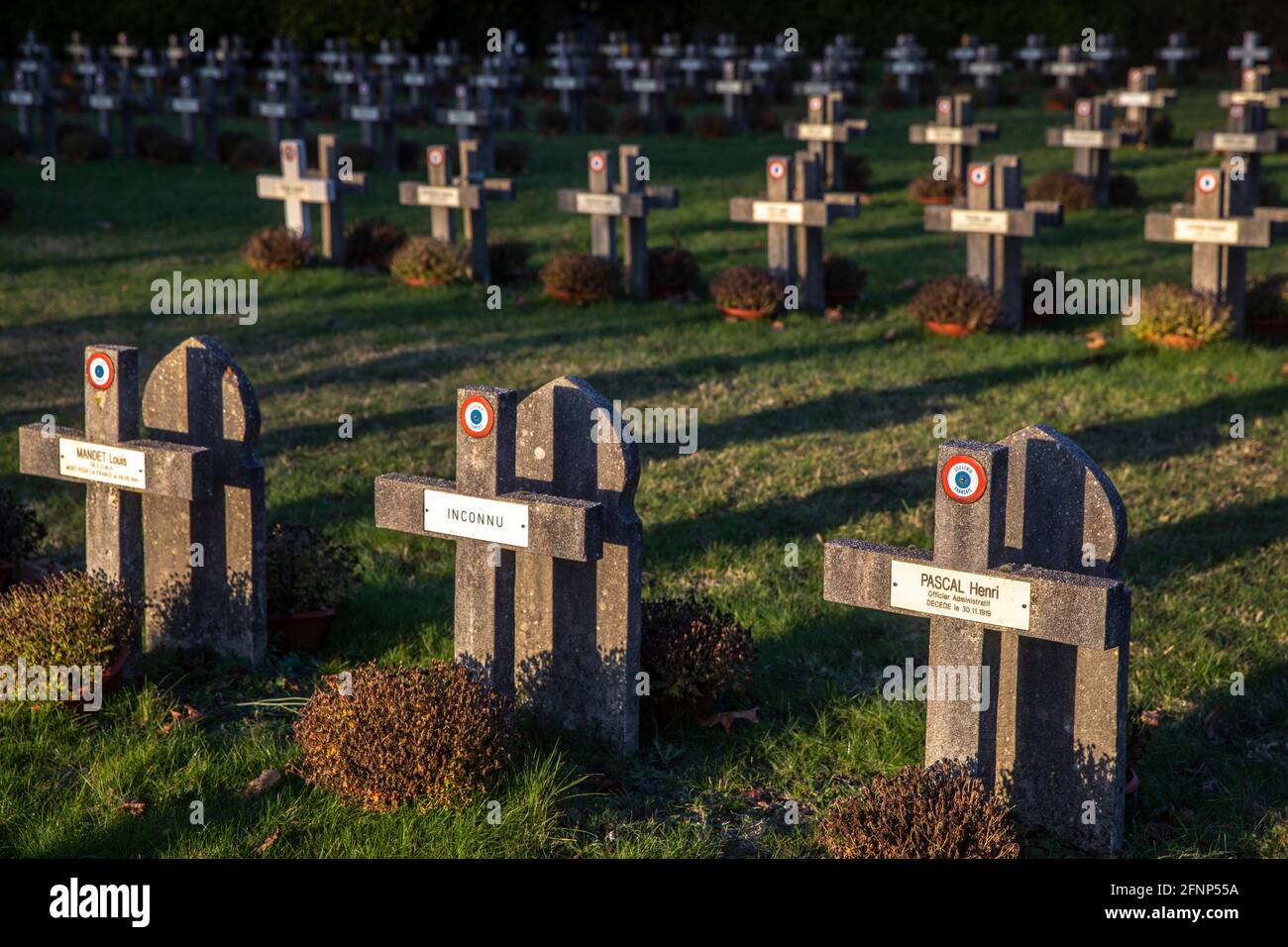 City of Paris cemetery, Bagneux, Hauts-de-Seine, France. Muslim and christian military graves Stock Photo