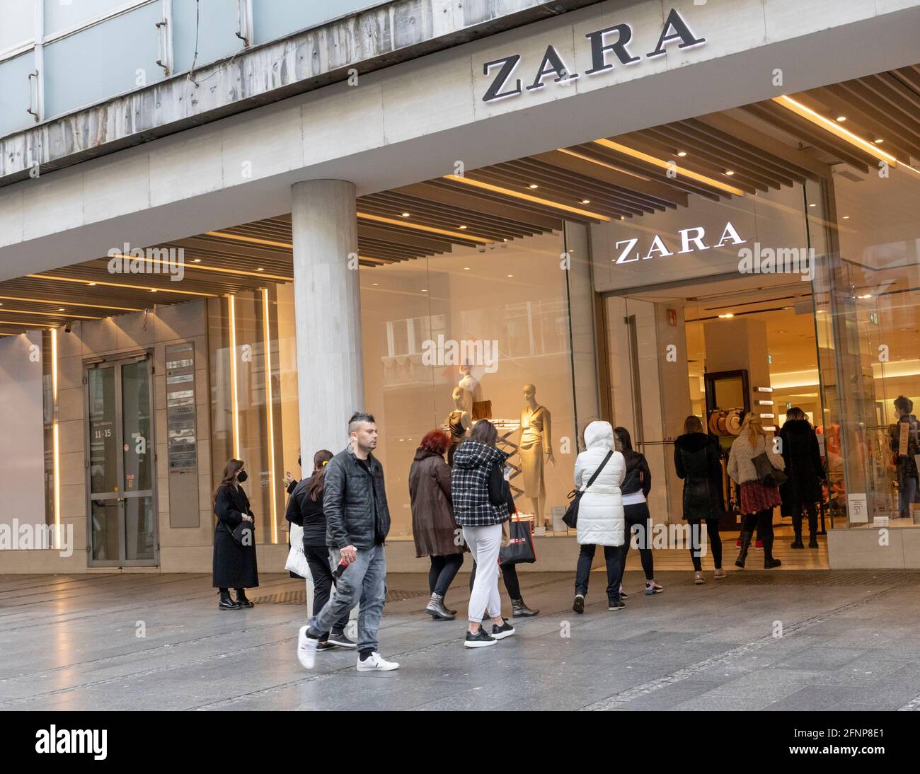 Belgrade, Serbia - March 23, 2021: People waiting in line in frount of Zara  store in Belgrade. Limited number of customers due to coronavirus pandemic  Stock Photo - Alamy