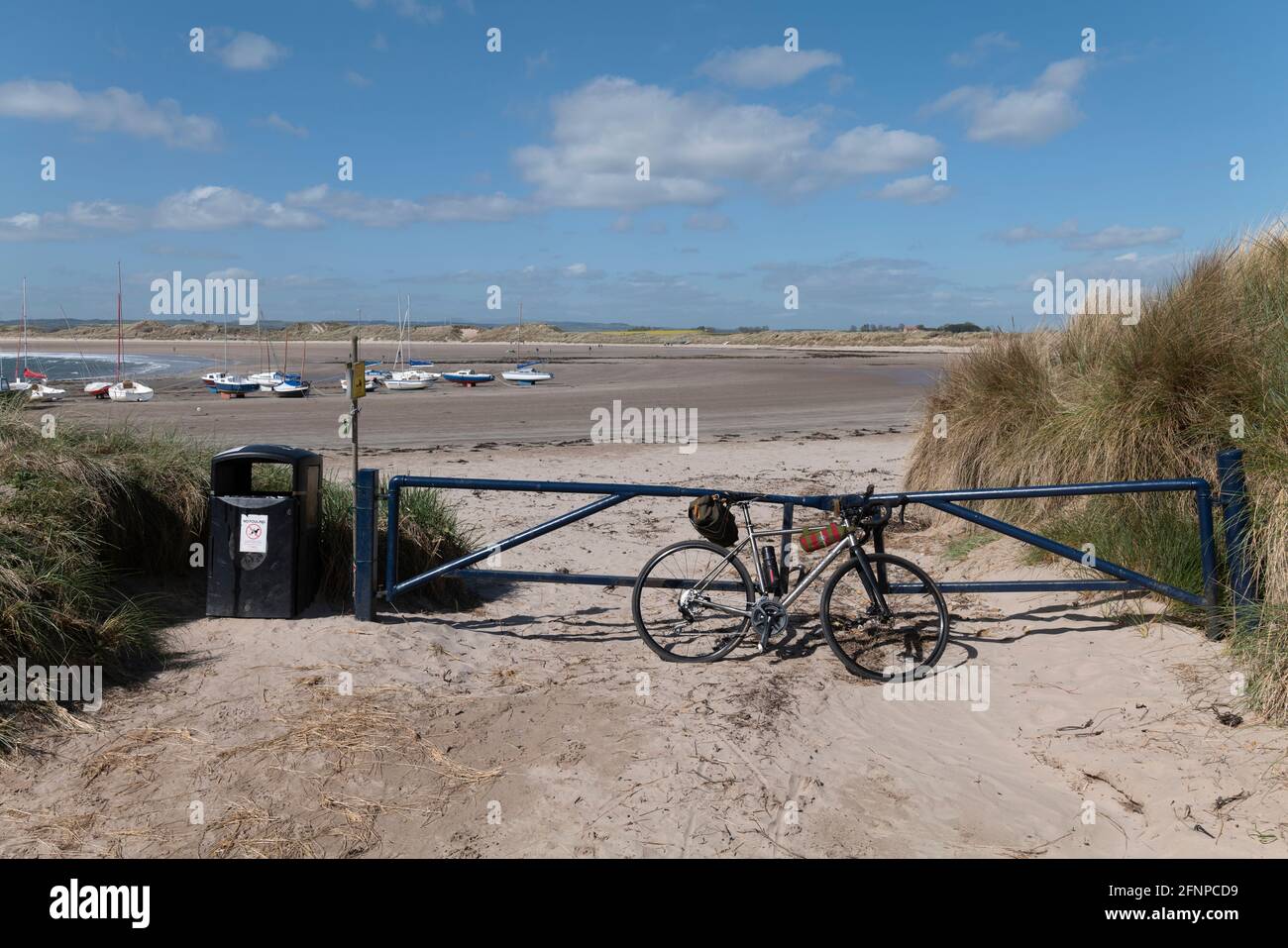 Ribble Cycle titanium bike parked at Beadnell Beach, Northumberland, UK. Stock Photo