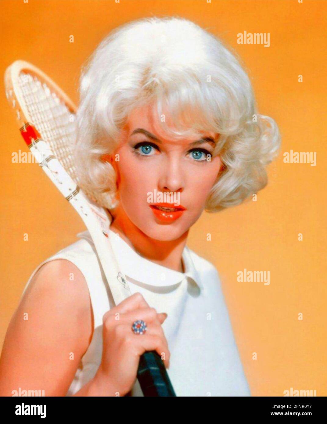 Stella stevens hi res stock photography and images Alamy