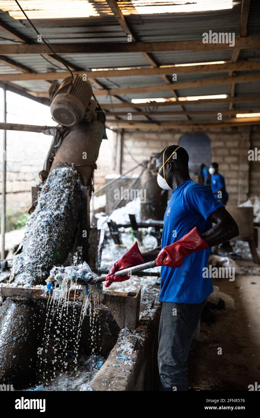Recycling in Ghana, West Africa Stock Photo - Alamy