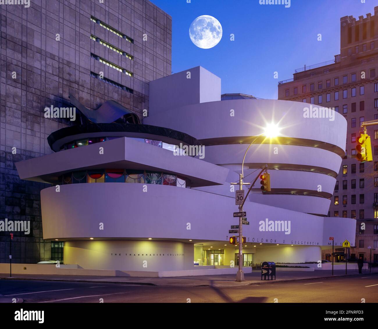 Guggenheim museum new york night hi-res stock photography and