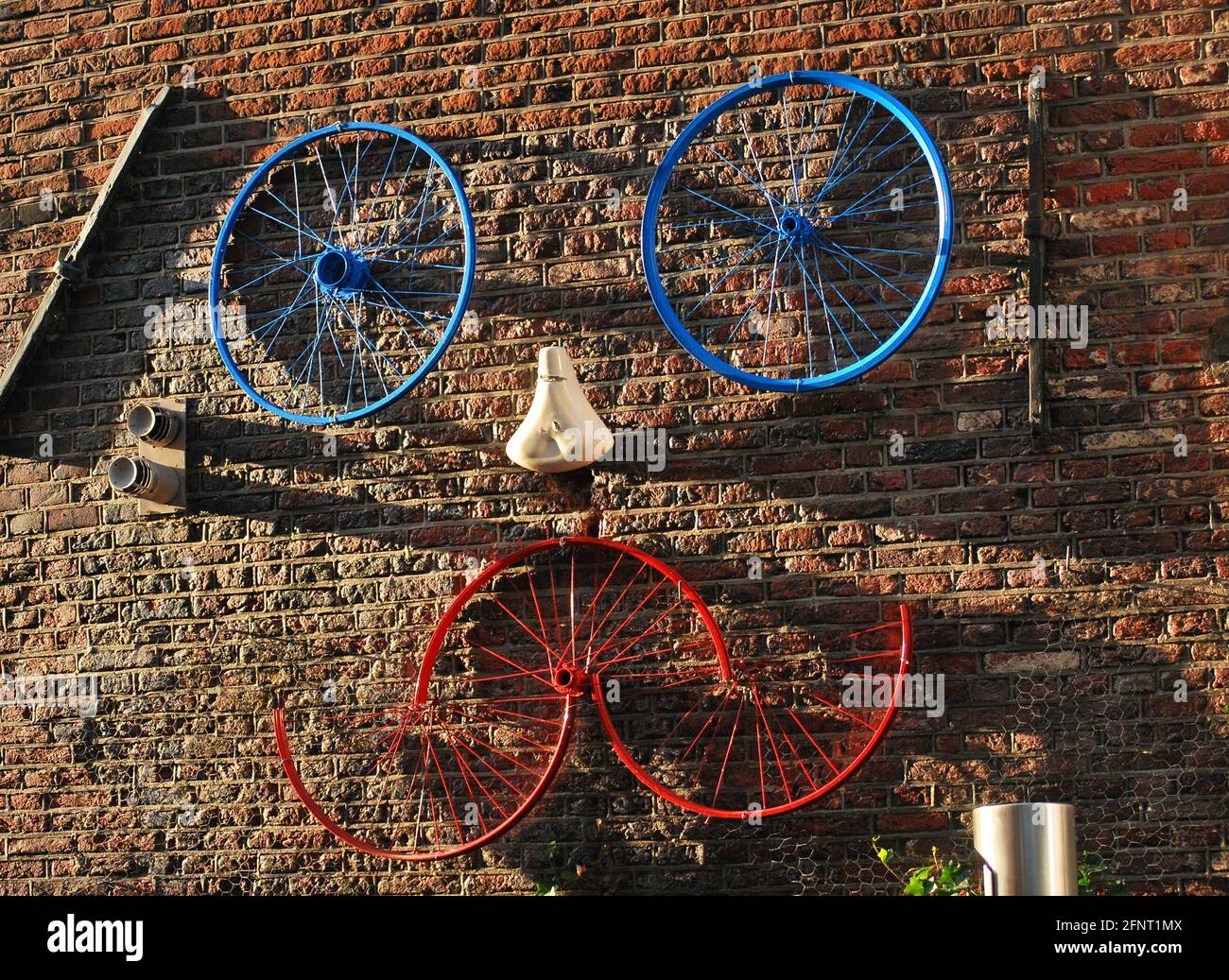 Bicycle parts hi-res stock photography and images - Alamy