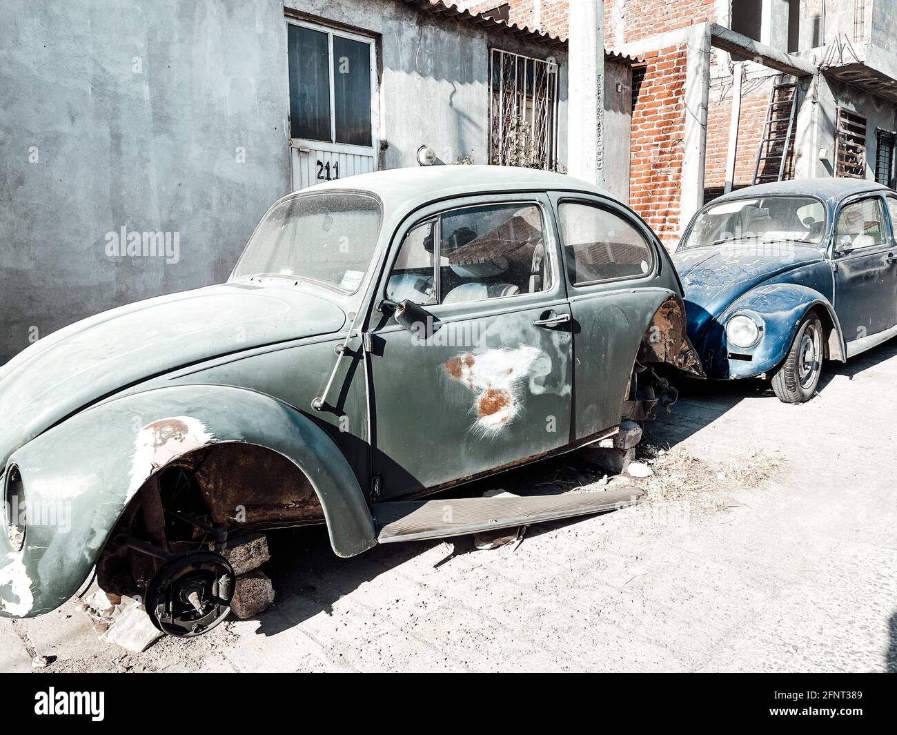 Old rusted motor hi-res stock photography and images - Alamy