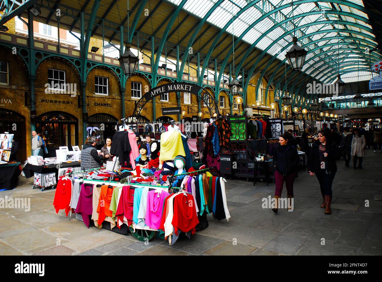 England, London, Covent Garden, The interior of Covent Garden Market Stock Photo