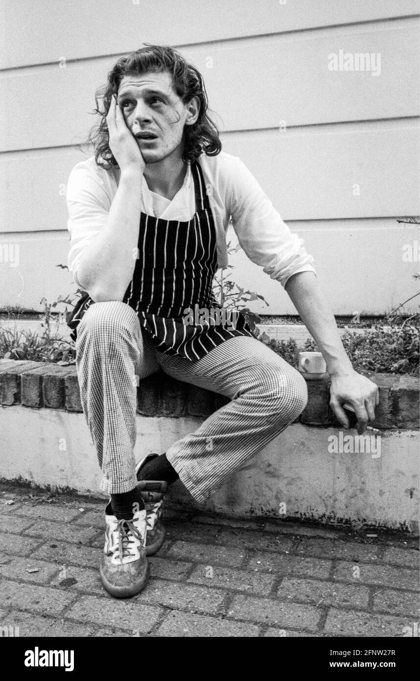 Celebrity chef Marco Pierre White in the kitchen of Harvey's restaurant in Wandsworth at the height of his growing fame, 1989. London, UK Stock Photo