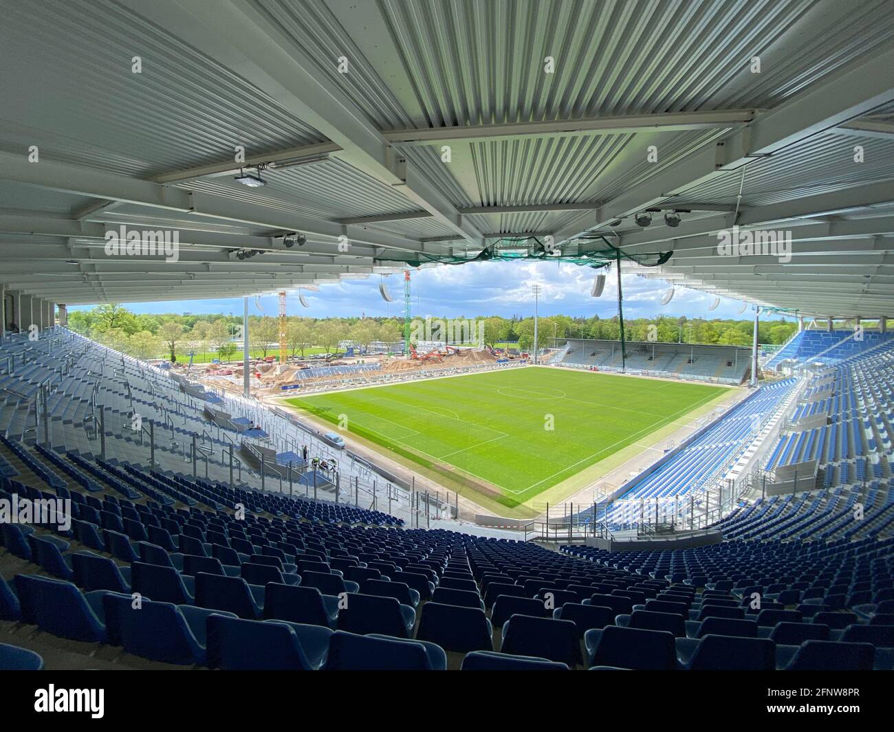 Karlsruhe Stadionneubau Tribune Karlsruher Sc Wildparkstadion Construction Wildparkstadion Besichtigung Ksc Stadionrund Rundblick View Neues Stadion Z Stock Photo Alamy