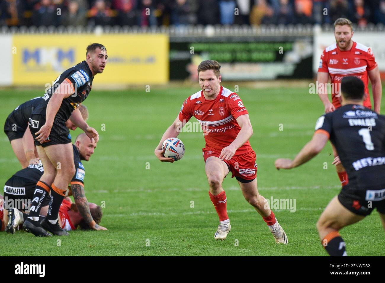 Castleford, England 17 May 2021 Matt Parcell (9) of Hull Kingston