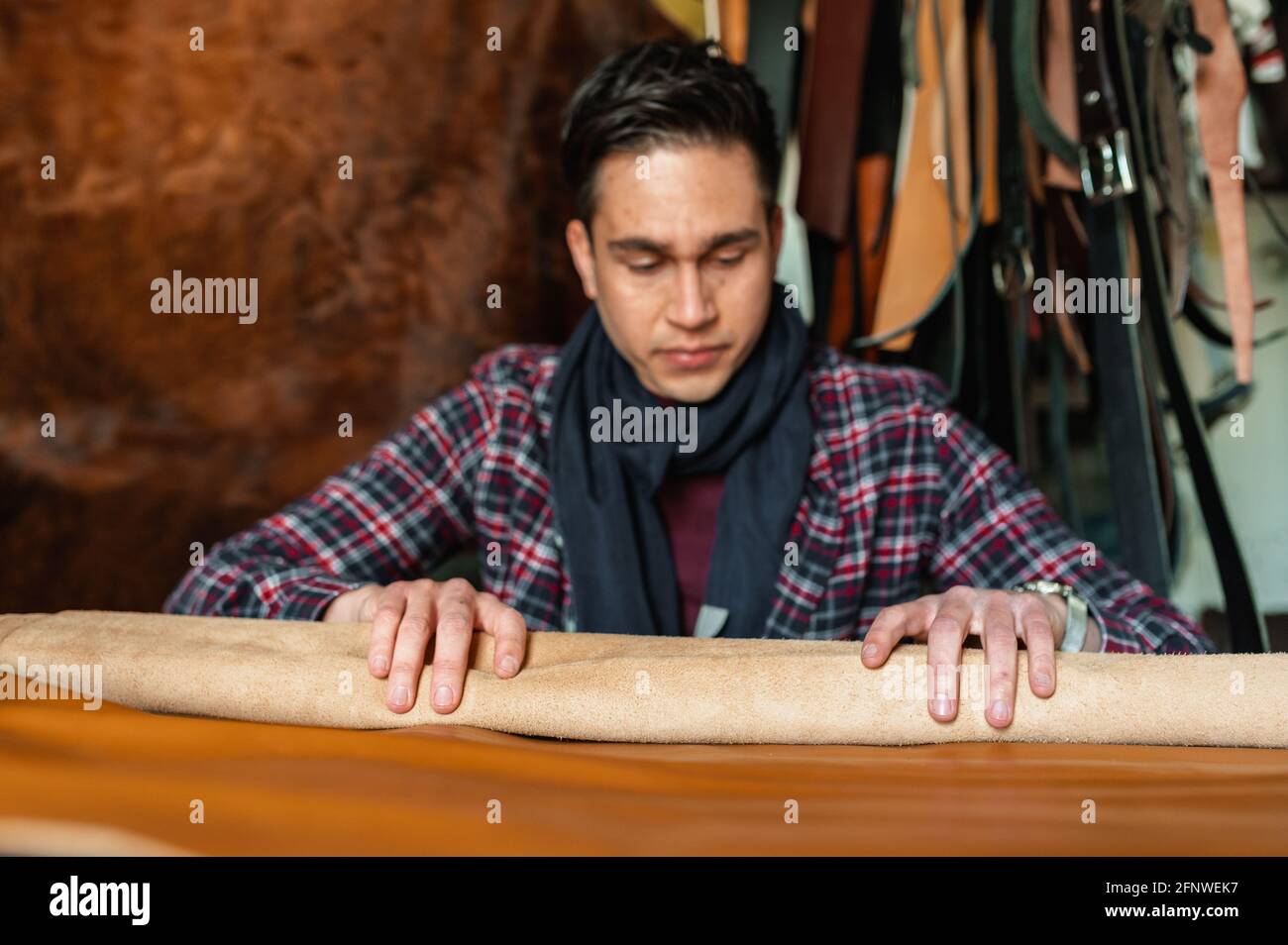 Worker leather making quality hi-res stock photography and images - Alamy