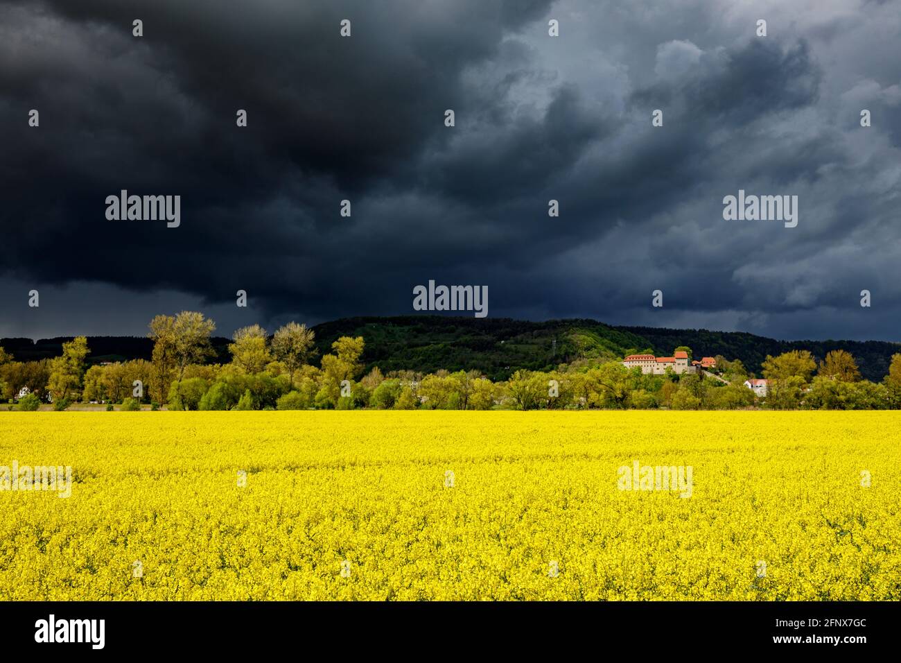 The Creuzburg castle in Thuringia in a thunderstorm Stock Photo - Alamy
