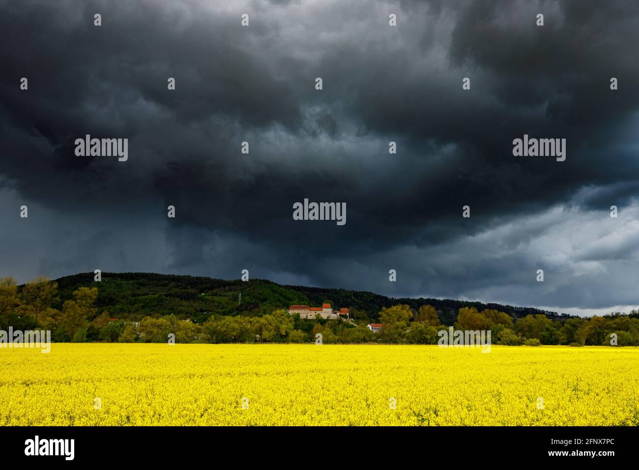The Creuzburg castle in Thuringia in a thunderstorm Stock Photo - Alamy