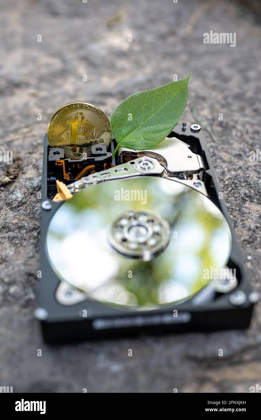 Hard drive mining hi-res stock photography and images - Page 2 - Alamy