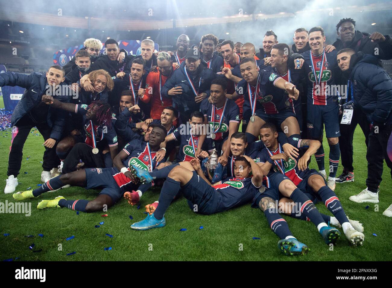 Paris France 19th May 21 Players Of Paris Saint Germain Celebrate The Cup And The Victory After The French Cup Final Coupe De France Match Between Paris Saint Germain Psg And As Monaco