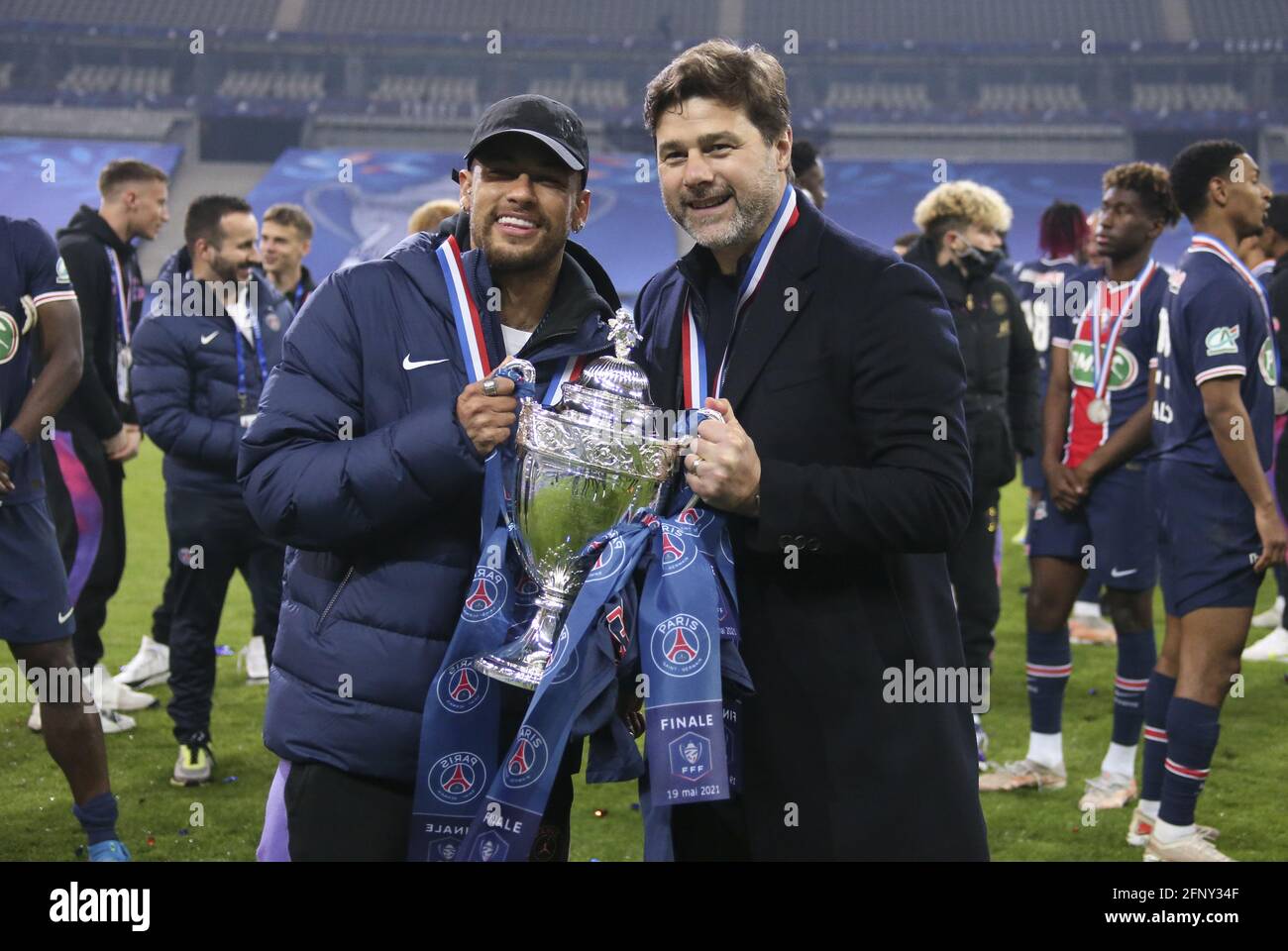 Neymar Jr of PSG, coach of PSG Mauricio Pochettino celebrate the victory  following the French Cup Final football match between AS Monaco (ASM) and  Paris Saint-Germain PSG on May 19, 2021 at