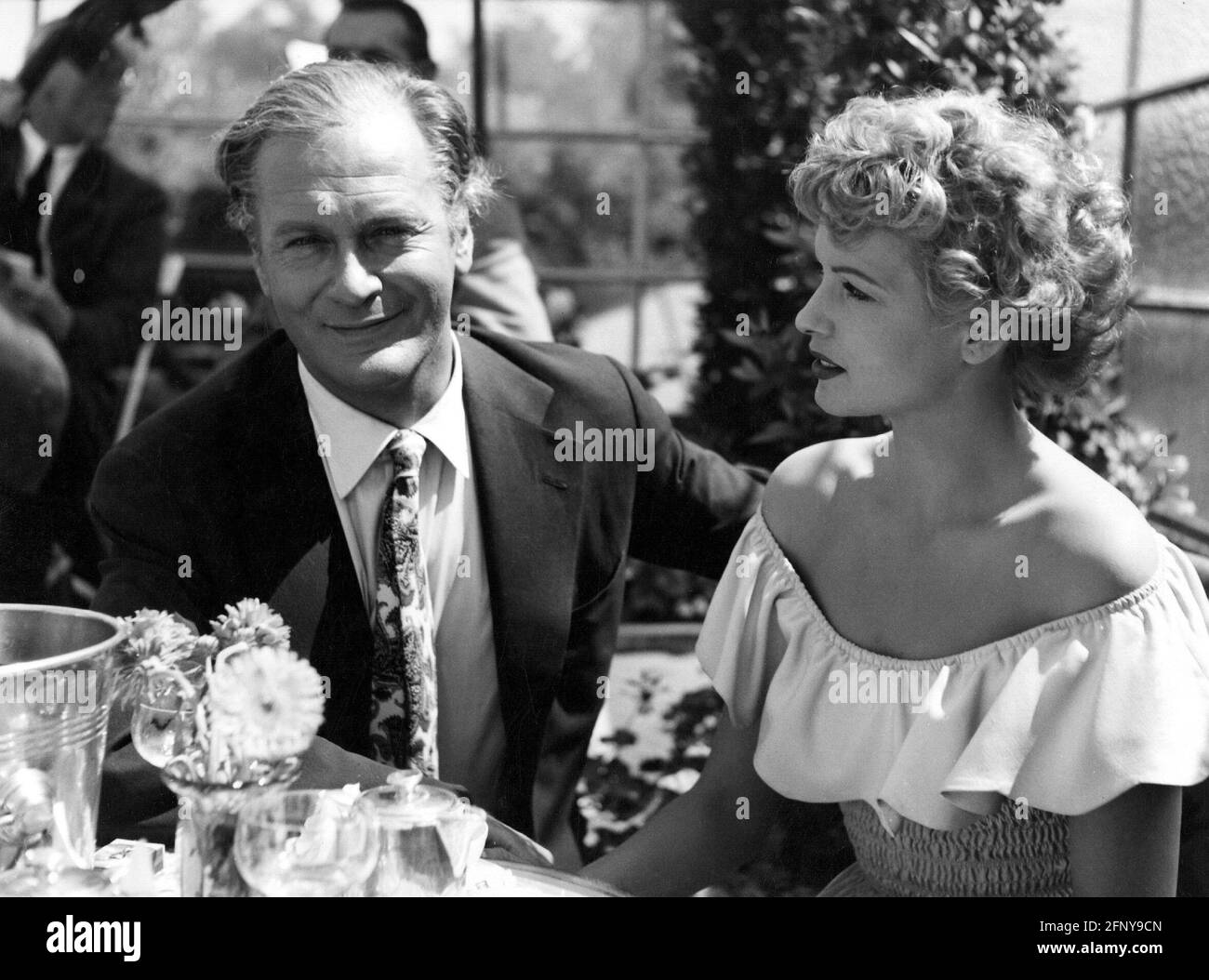 Juergens, Curd, 13.12.1915 - 18.6.1982, German actor, half length, with his wife Eva Bartok, 1950s, ADDITIONAL-RIGHTS-CLEARANCE-INFO-NOT-AVAILABLE Stock Photo
