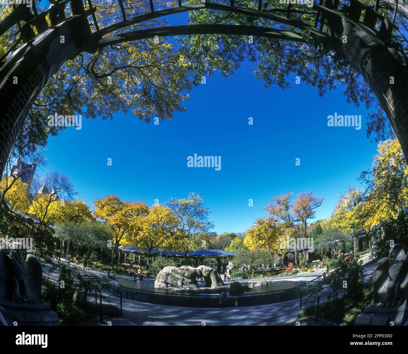 2005 HISTORICAL AQUATIC POOL CENTRAL PARK ZOO MANHATTAN NEW YORK CITY