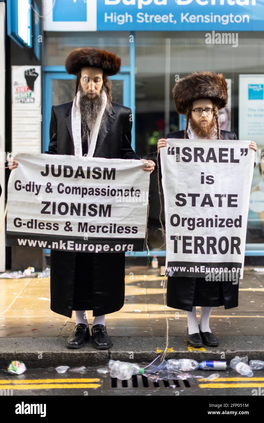 Portrait of orthodox Haredi Jews standing in solidarity with 'Free Palestine' protest, London, 15 May 2021 Stock Photo