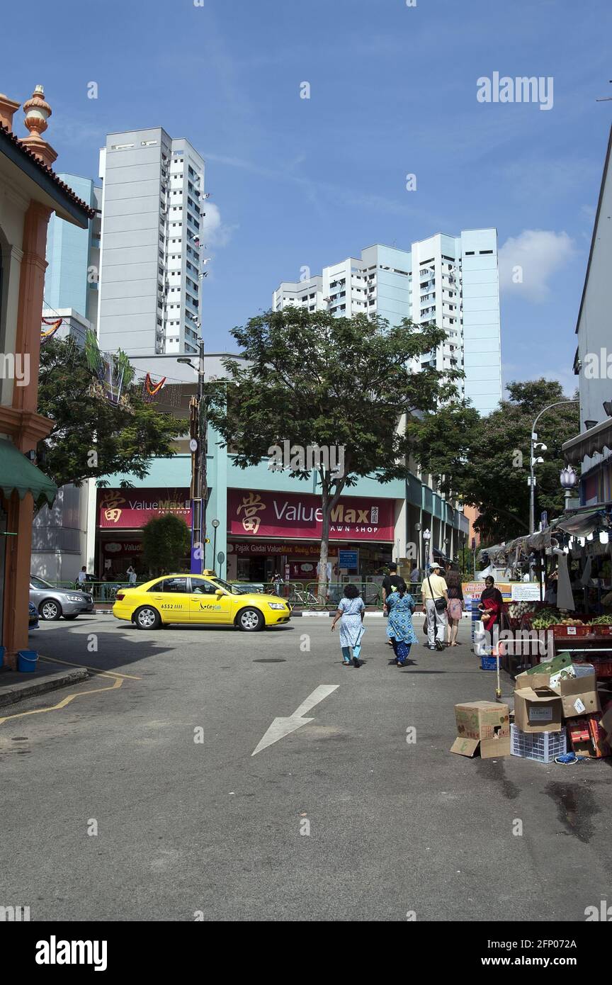 Singapore, Singapur, Asia, Asien; Passers-by in the Hindu Quarter; Passanten im Hindu-Viertel; Los transeúntes en el barrio hindú; 印度教區的路人 Stock Photo