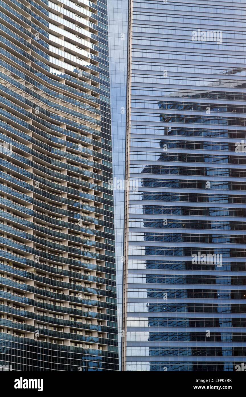 Singapore, Singapur, Asia, Asien; Fragment of the skyscraper. Fragment des Wolkenkratzers. Fragmento del rascacielos. Fragment wie?owca. Ħ���ǵ�Ƭ�Ρ�Zoom Stock Photo