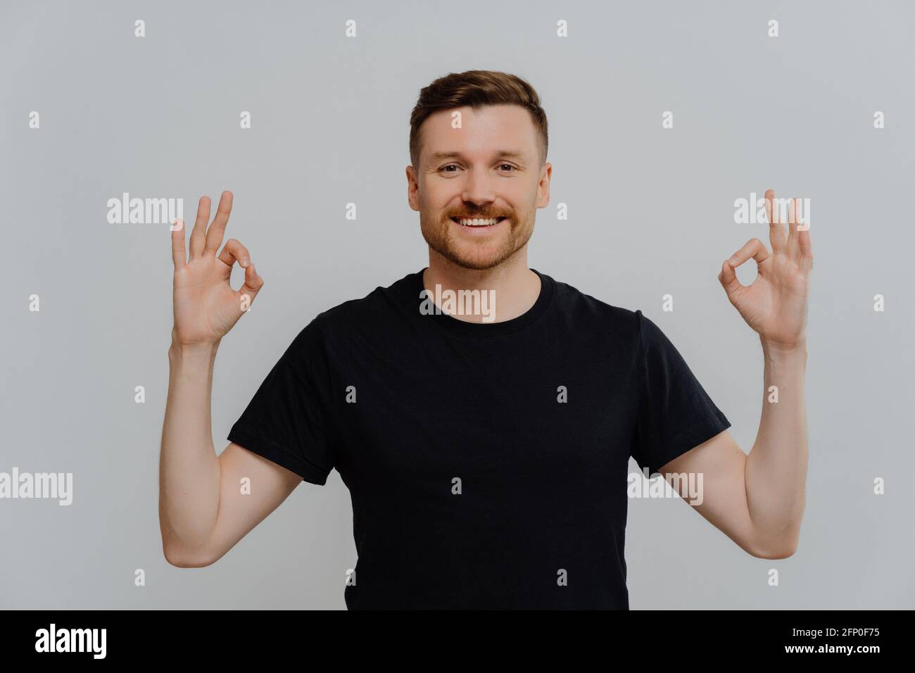 Man demonstrating hi-res stock photography and images - Alamy