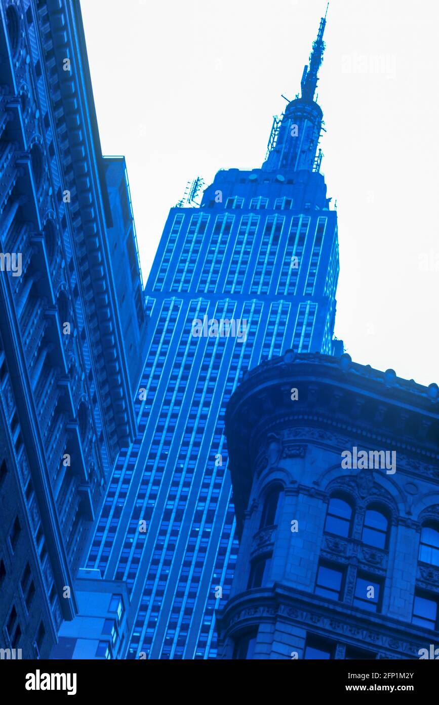 Building 2005 2005 HISTORICAL EMPIRE STATE BUILDING (©SHREVE LAMB & HARMON 1931 ...