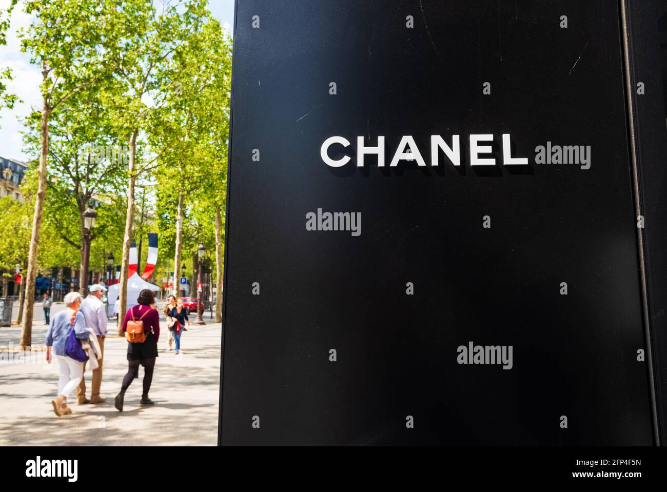 Chanel store europe 2021 hi-res stock photography and images - Alamy