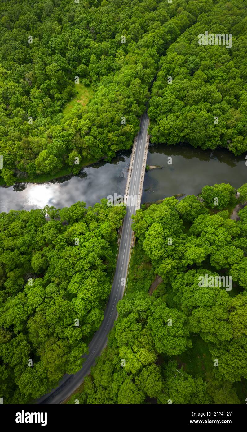 Aerial view of a bridge hi-res stock photography and images - Alamy