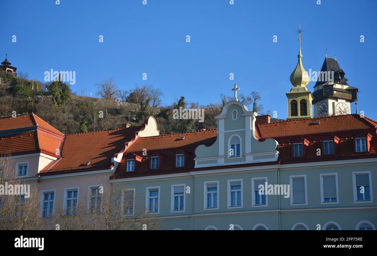 Scenic view of Baroque style buildings on Kaiser-Franz-Josef Kai and ...