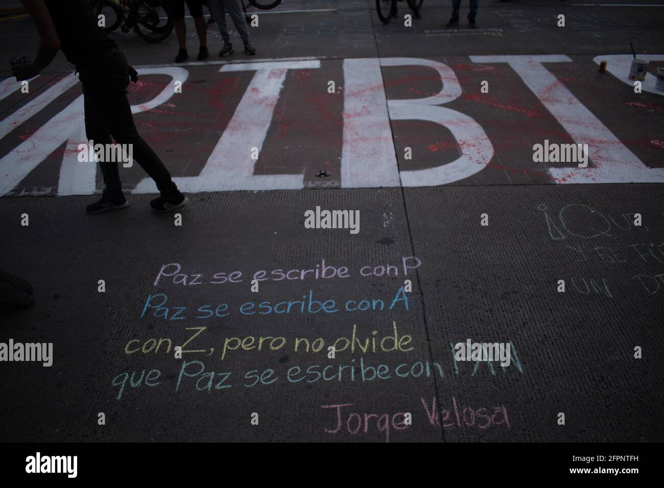 Bogota, Cundinamarca, Colombia. 19th May, 2021. Demonstrations increase in Bogota on May 20, 2021 in the context of a national strike in Colombia against the tax reform and the government of Ivan Duque. Credit: Daniel Romero/LongVisual/ZUMA Wire/Alamy Live News Stock Photo