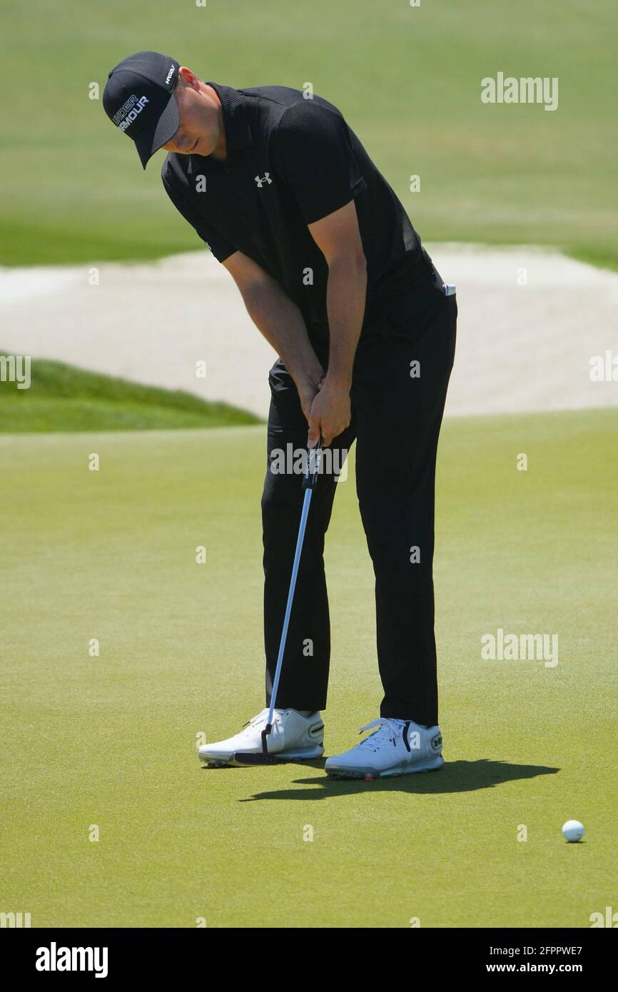 Kiawah Island, United States. 20th May, 2021. Jordan Spieth putts at the first hole in the first round at the 103rd PGA Championship at Kiawah Island Golf Resort Ocean Course on Kiawah Island, South Carolina on Thursday, May 20, 2021. Photo by Richard Ellis/UPI Credit: UPI/Alamy Live News Stock Photo