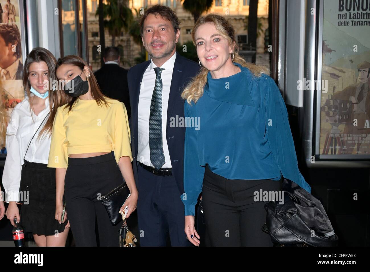 Claudia Gerini Photo High Resolution Stock Photography And Images Alamy