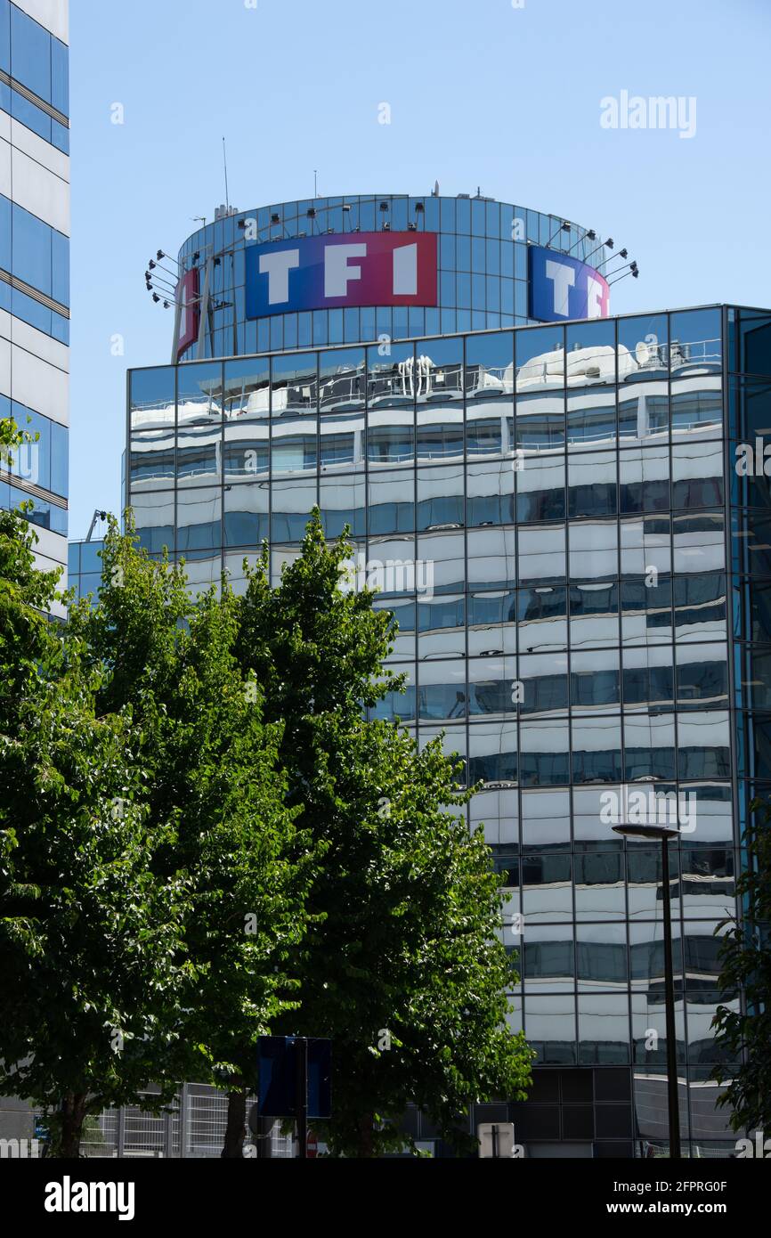 Exterior view of the headquarters of the TF1 group. TF1, a subsidiary of the Bouygues group, is the leading French television channel Stock Photo