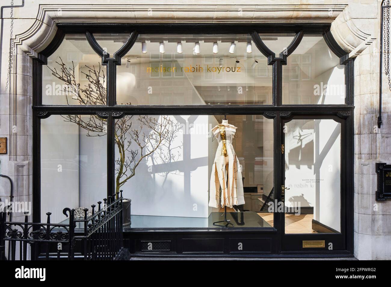 Store front. Maison Rabih Kayrouz Boutique, London, United Kingdom.  Architect: n/a, 2020 Stock Photo - Alamy