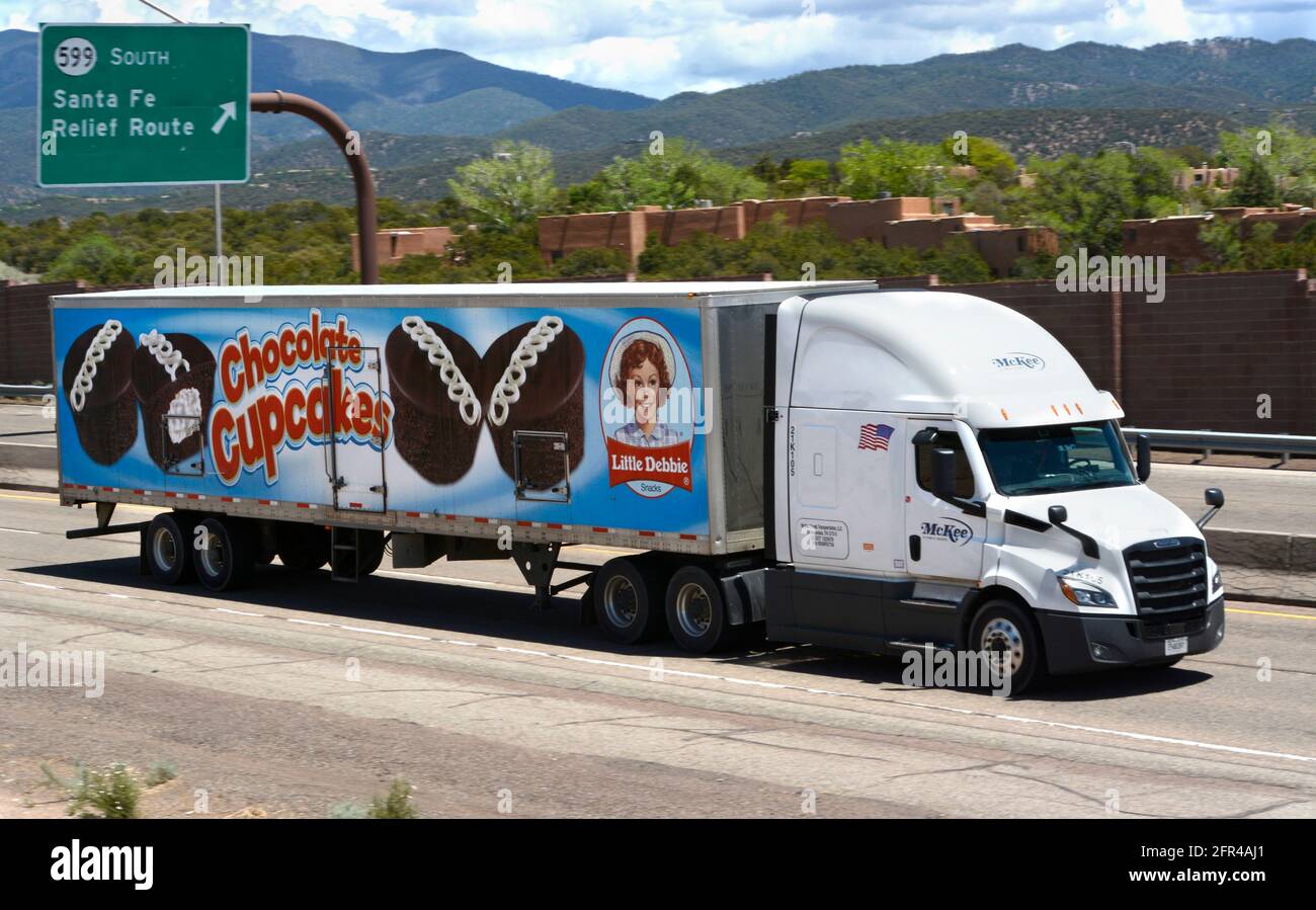 Mckee foods hires stock photography and images Alamy